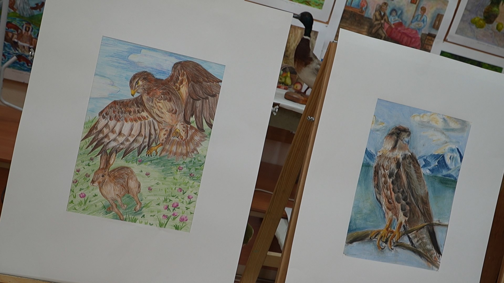 Жителей и гостей Камчатки приглашают на выставку детских рисунков «Легенда о соколе» предпросмотр